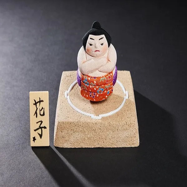 Display the japanese national sport of sumo with an Edo Kimekomi doll.A crafting activity that lets you experience history and tradition firsthand._image
