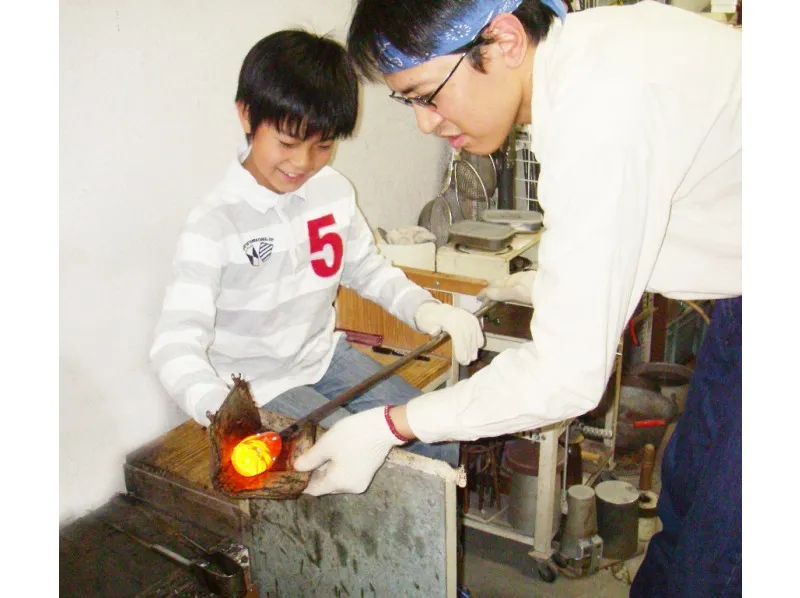 [Tokyo/Nakano] Beginners welcome! Blowing glass experience class where children can participate! Recommended as a reward or gift for yourself! You can enjoy it with your family on a date_image