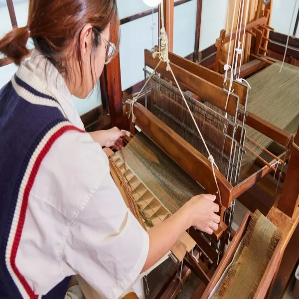 體驗代代相傳的玉織技藝。感受120年來織造的韻律。_image