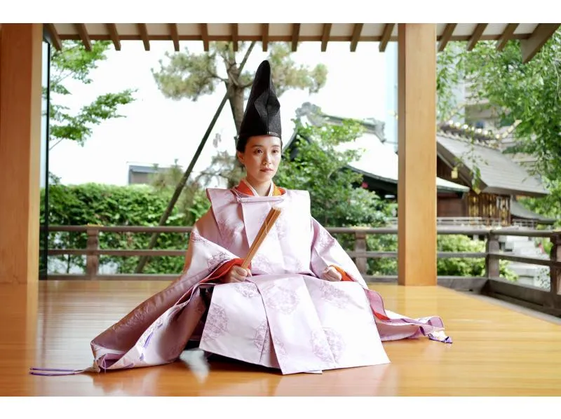 [Tokyo, Shinjuku] <Experience the Heian period at a shrine in Shinjuku> Try on a traditional hunting robe (kariginu) for only 2 groups per day! Photography is allowed, and you can bring your own photographer!_image