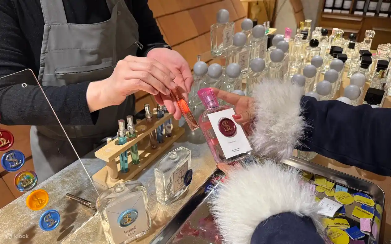Tokyo: Custom Fragrance & Perfume Making Workshop (Shibuya)_image